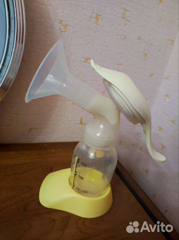 Молокоотсос medela ручной