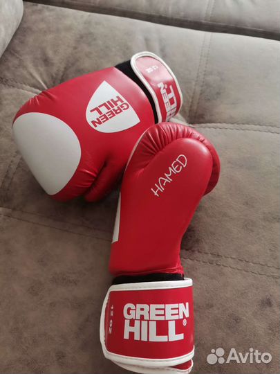 Боксерские перчатки
