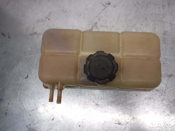 Бачок расширительный Лада Приора 126 2011