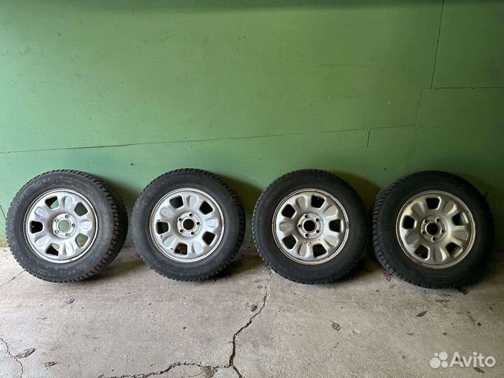 Зимняя резина на оригинальных дисках Рено Дастер