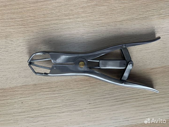 Щипцы кастрационные стяжные металл. (эластратор)