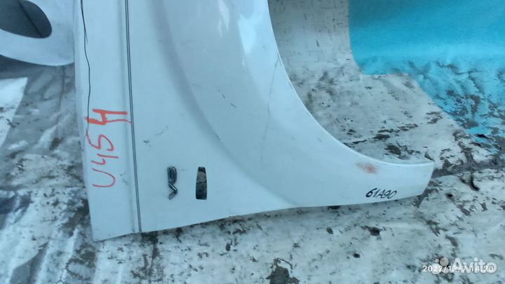 Крыло переднее правое для Mitsubishi Outlander XL