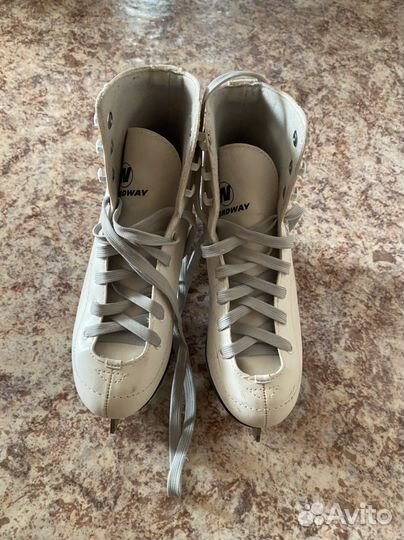 Коньки для девочки 35 размер