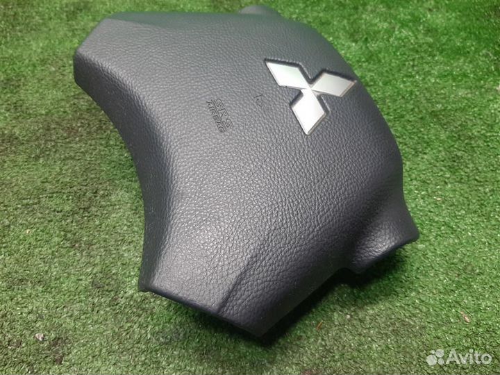 Подушка безопасности в руль Mitsubishi Grandis 20