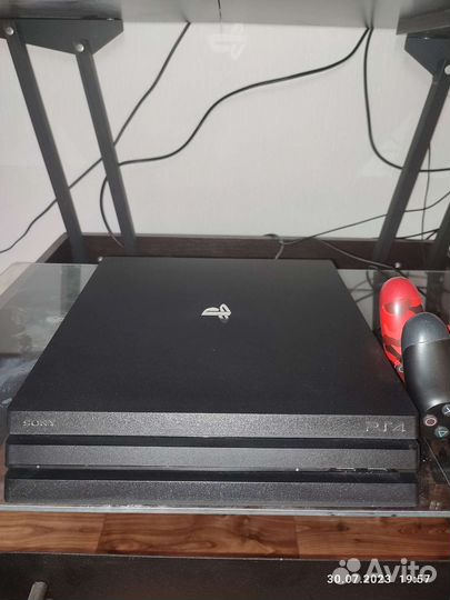 Sony playstation 4 PS4 pro 1tb с играми