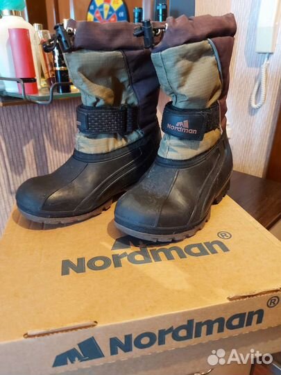 Резиновые утепленные сапоги