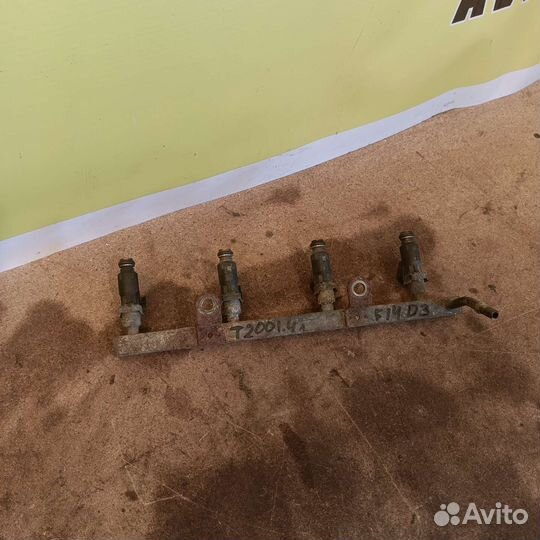 Топливная рамка рампа рейка Chevrolet Aveo T 250
