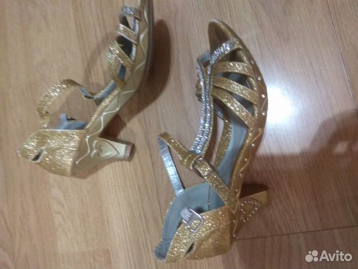 Туфли для девочки