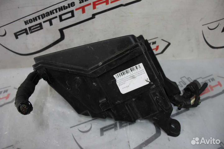 Блок предохранителей toyota crown majesta UZS186 U