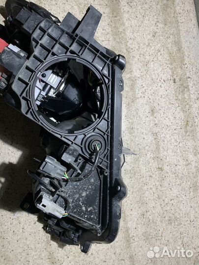 Фара Toyota RAV4