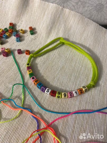 Ошейники, ошейники-адресники, поводки, лежанки