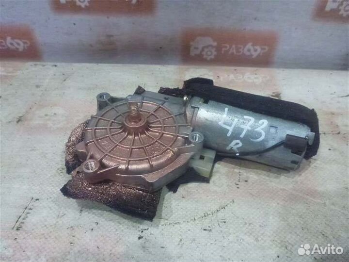 Мотор стеклоподъемника Volkswagen Caravelle 7DC