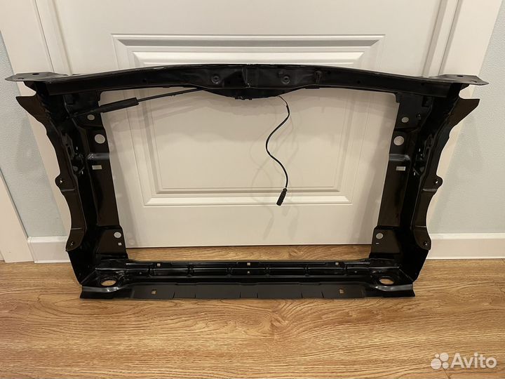 Панель радиаторов (телевизор) на Skoda Octavia A5