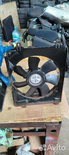 Диффузор радиатора правый Honda Civic 8 4D 5D 1.8