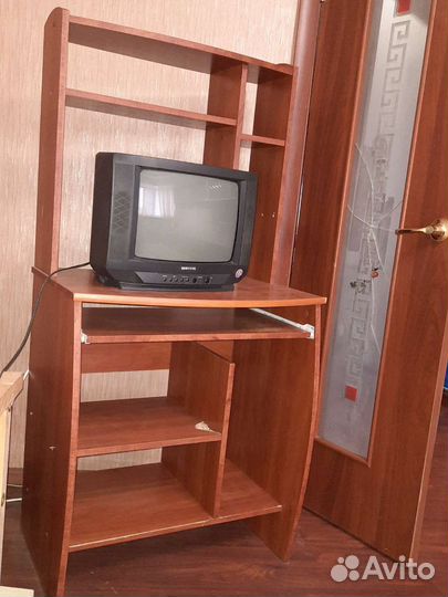 Компьютерный стол