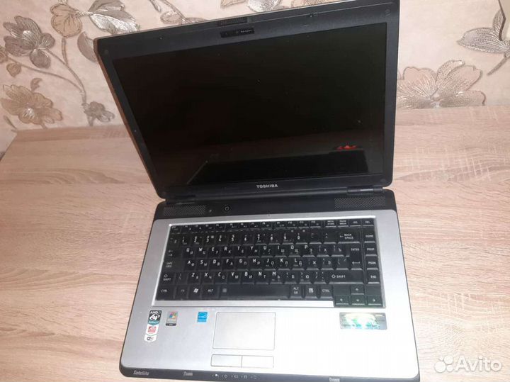Ноутбук toshiba