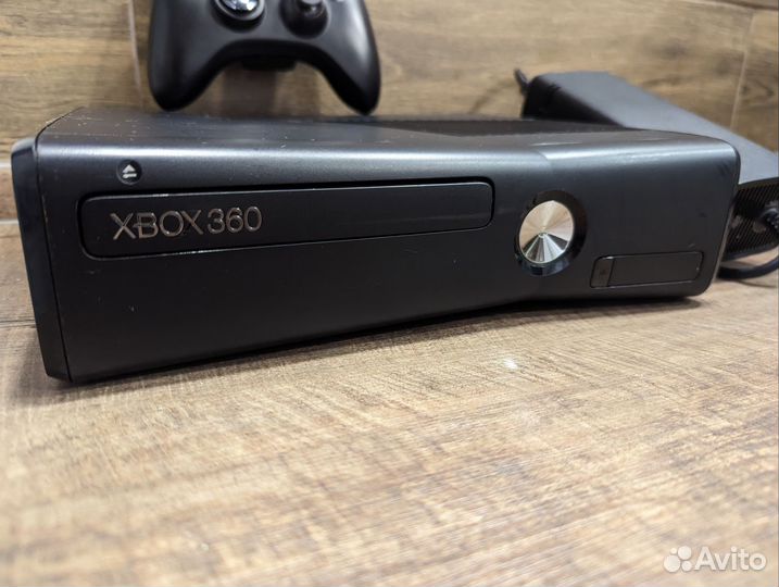 Xbox 360 Slim 250gb прошитый freeboot