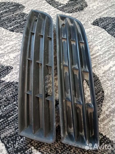 Решетки на передний бампер passat b6