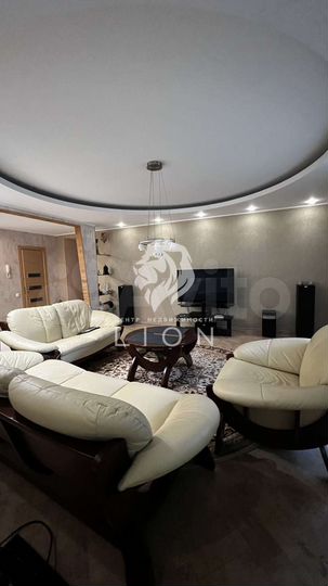 4-к. квартира, 130 м², 3/10 эт.