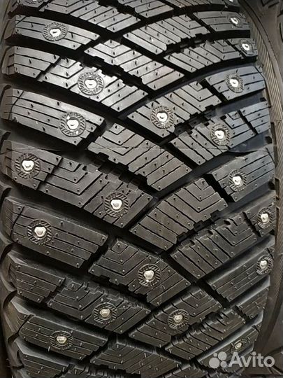 Goodyear Ultragrip Ice Arctic 195/65 R15