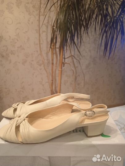 Босоножки женские 36 размер