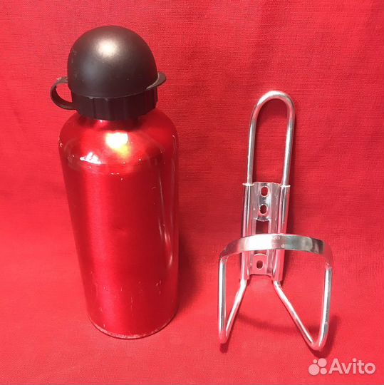 Спортивная бутылка для воды с креплением