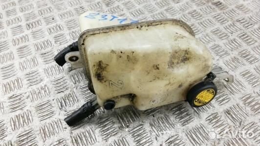 Бачок расширительный toyota avensis T27 (83T13NP01