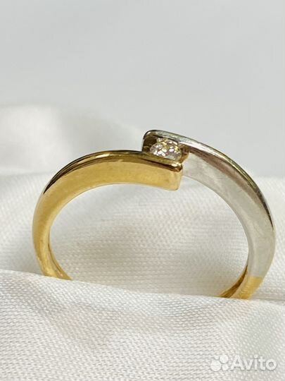 Золотое кольцо с бриллиантом (37790)*