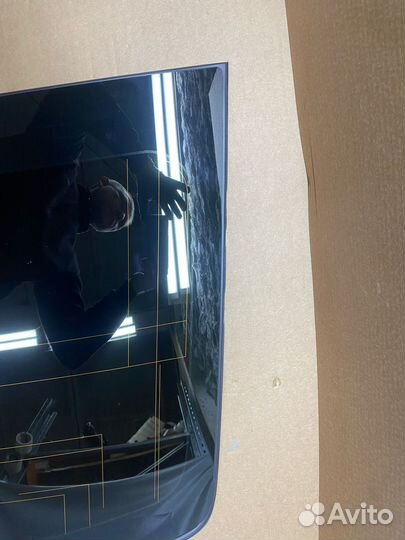 Стекло заднего левого крыла LC 200