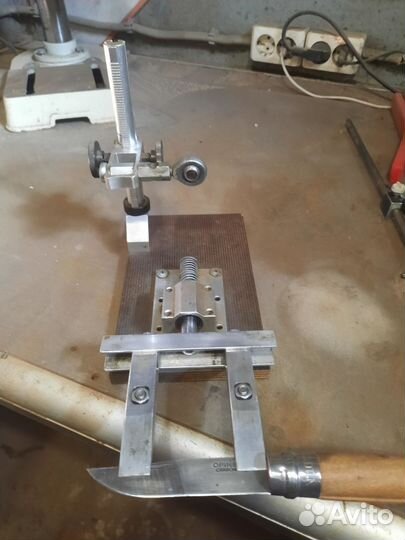 Заточное устройство, поворотного типа для ножей