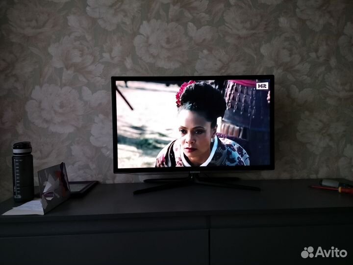 Телевизор samsung SMART tv 32