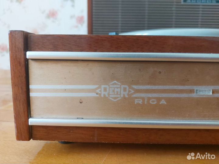 Проигрыватель винила Riga akords