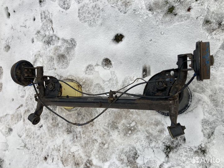 Задняя балка Logan 1