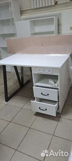 Стол для маникюра