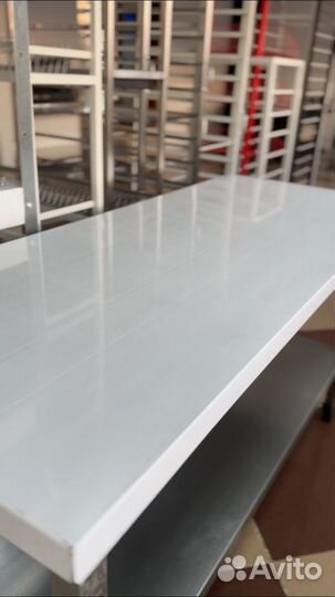 Стол со столешницей из полипропилена