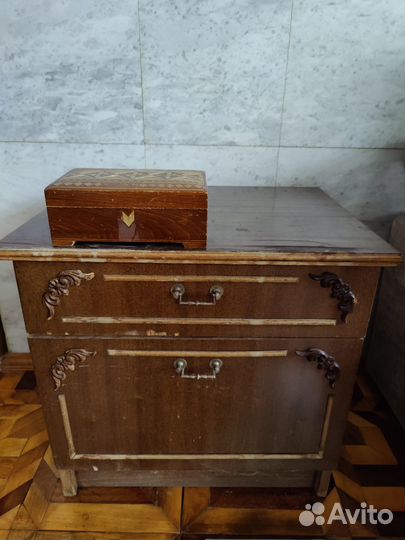 Шкаф платяной