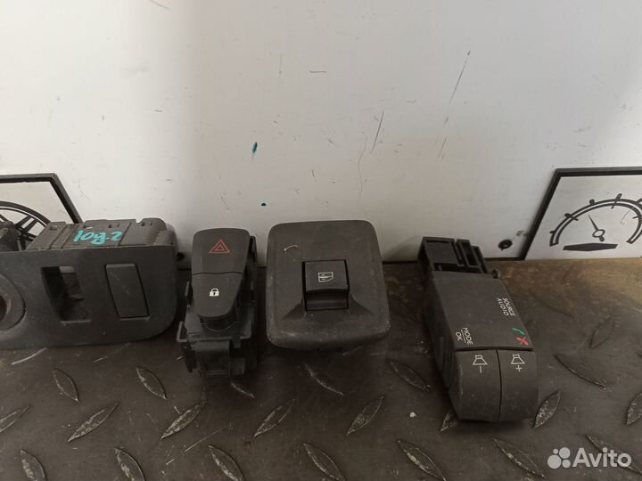 Кнопка для Renault Logan 2