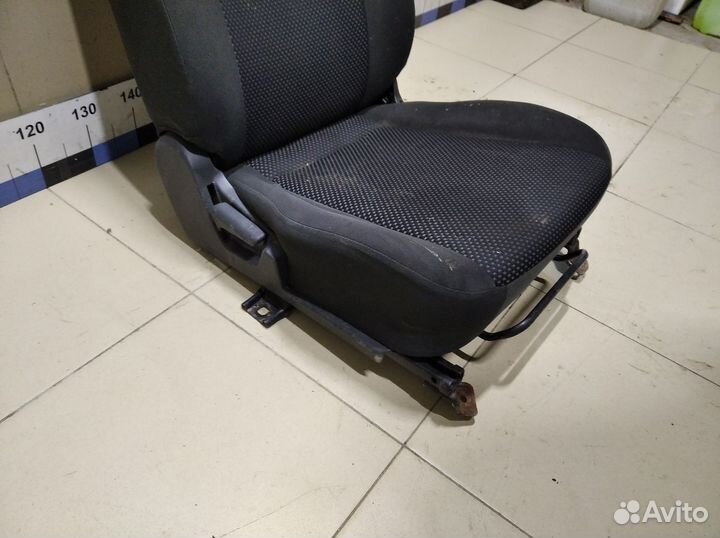 Сиденье переднее правое Lancer (CS/Classic) 2003-2006