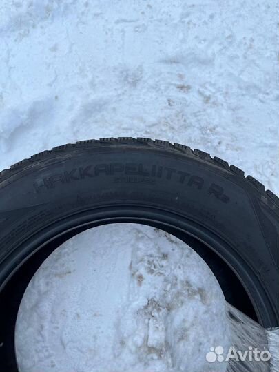 Nokian Tyres Hakkapeliitta R2 215/60 R16 99