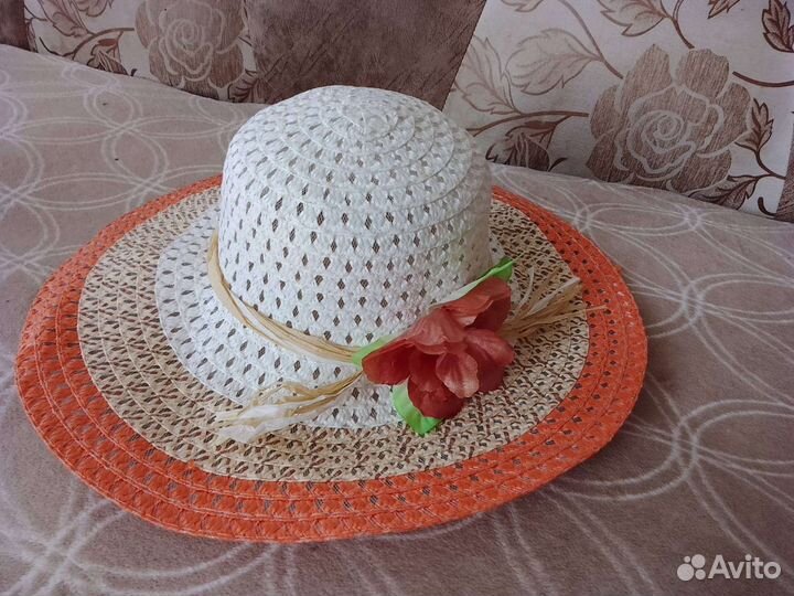 Шляпа женская соломенная