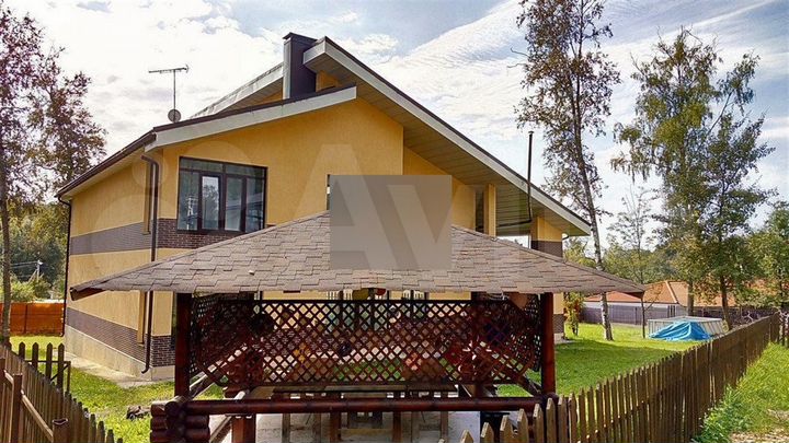 Коттедж 500 м² на участке 25 сот.