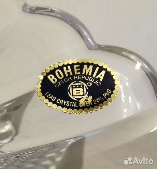 Ваза Лебедь (Богемское стекло)