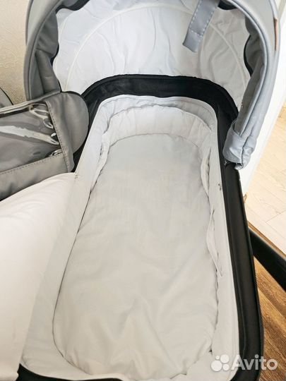 Продам детскую коляску 3 в 1 бу