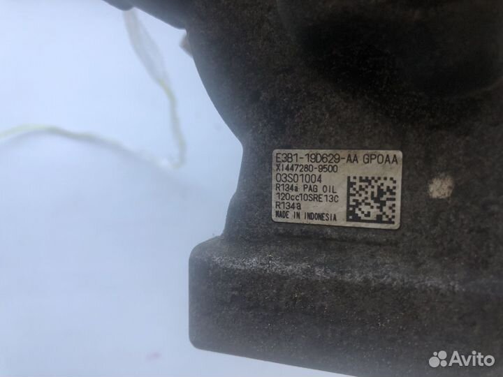 Компрессор кондиционера Ford Fiesta 6