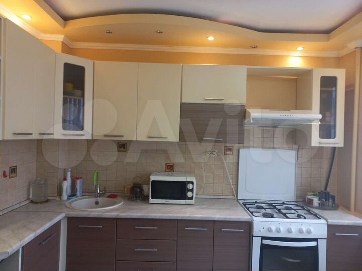 2-к. квартира, 54 м², 3/9 эт.
