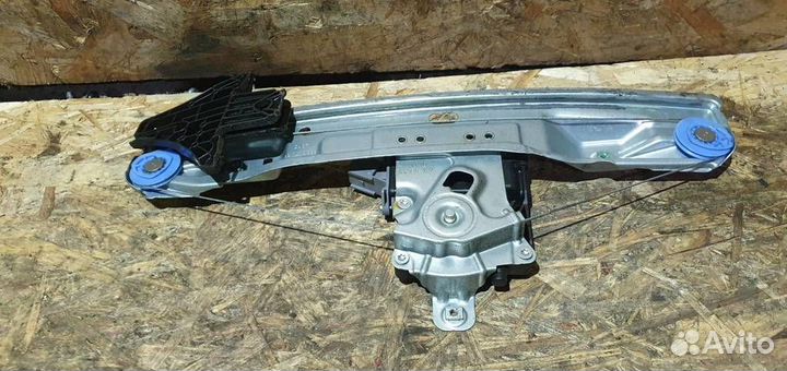 Стеклоподъемник электрический задний правый Opel