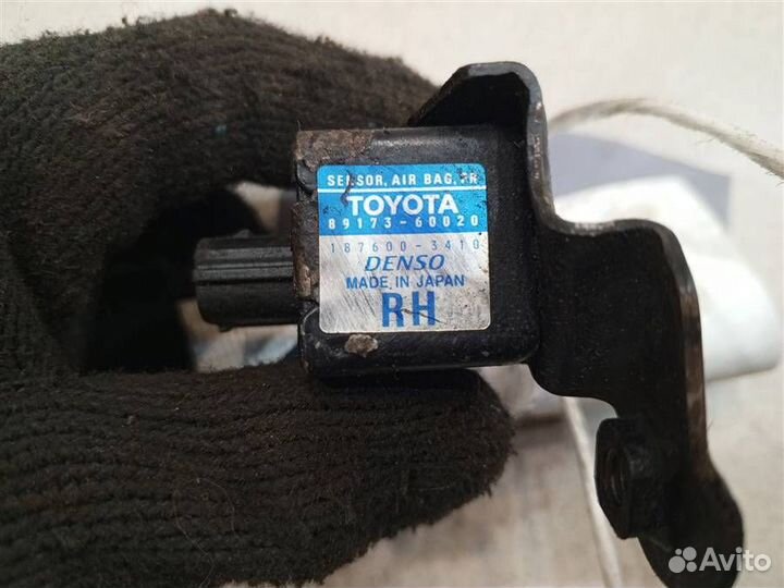 Датчик AIR BAG Toyota Land Cruiser 100 1998-2007