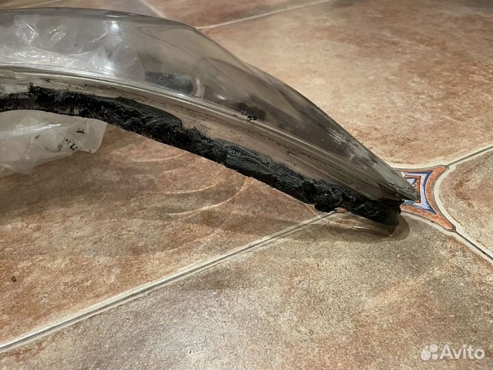 Стекло фары Lexus is 250 2 поколение