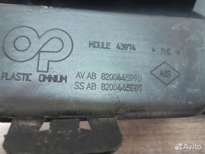 Решетка в бампер правая Renault Symbol I рестайлин