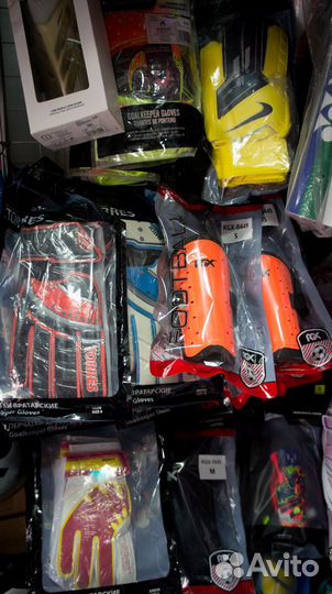 Перчатки Вратарские Футбольные в ассортименте